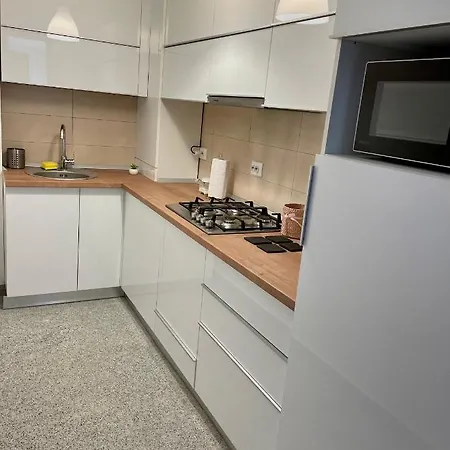 Confort 4 Apartman Bukarest